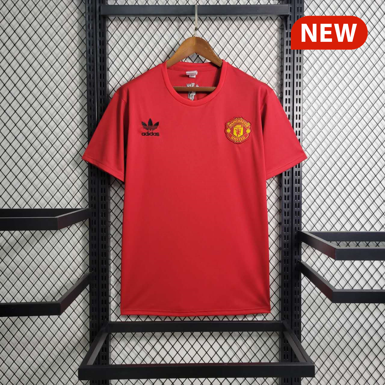 Manchester United 23-24 Red Training Jersey - Fans Version